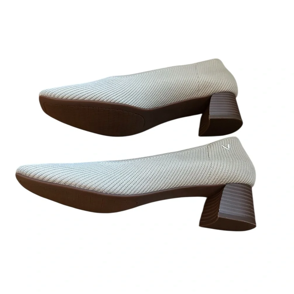 EUC Vivaia Melody Pro Square Toed Chunky Heel